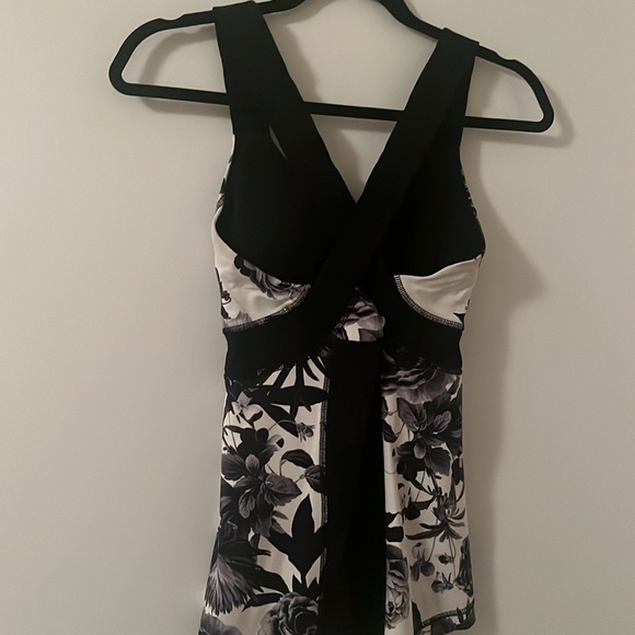 Lululemon shirt - Picture 2 of 2